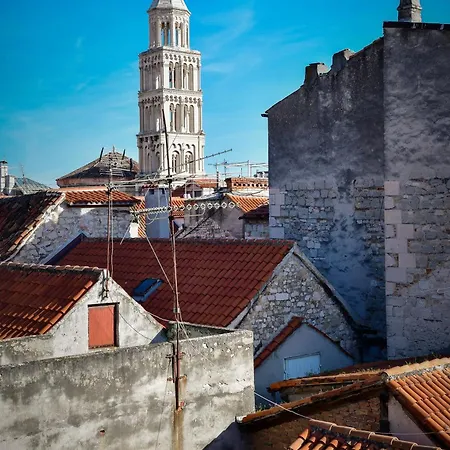 Pensión Luxury Rustic Chic