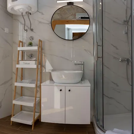 Pensión Luxury Rustic Chic 4*