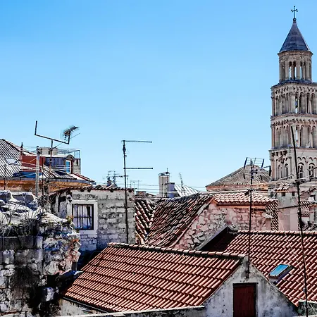 Luxury Rustic Chic Pensión 4*