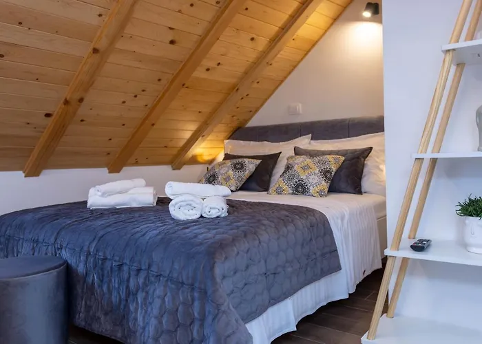 בית הארחה Luxury Rustic Chic 4*