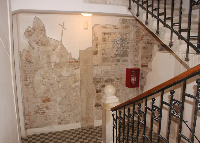 Luxury Rustic Chic בית הארחה 4*