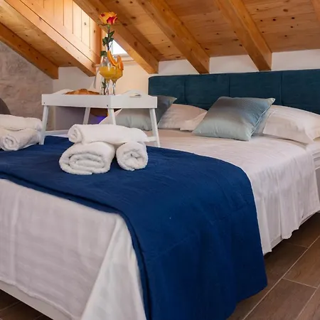 Luxury Rustic Chic Гостевой дом 4*