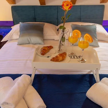 Luxury Rustic Chic Maison d'hôtes 4*