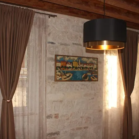 Luxury Rustic Chic Гостевой дом 4*