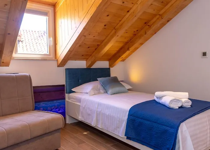 Luxury Rustic Chic Guest house 4*