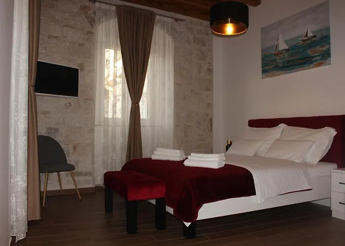 Luxury Rustic Chic 4* Split