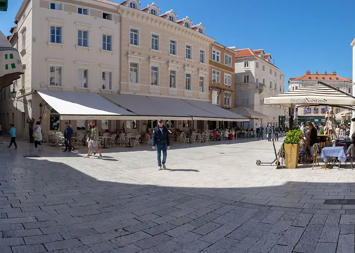 Luxury Rustic Chic 4*